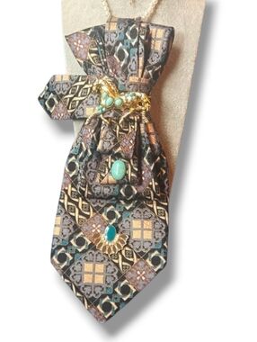 Folded Patterned Silk Cravat with Gold & Turquoise Horse Accent